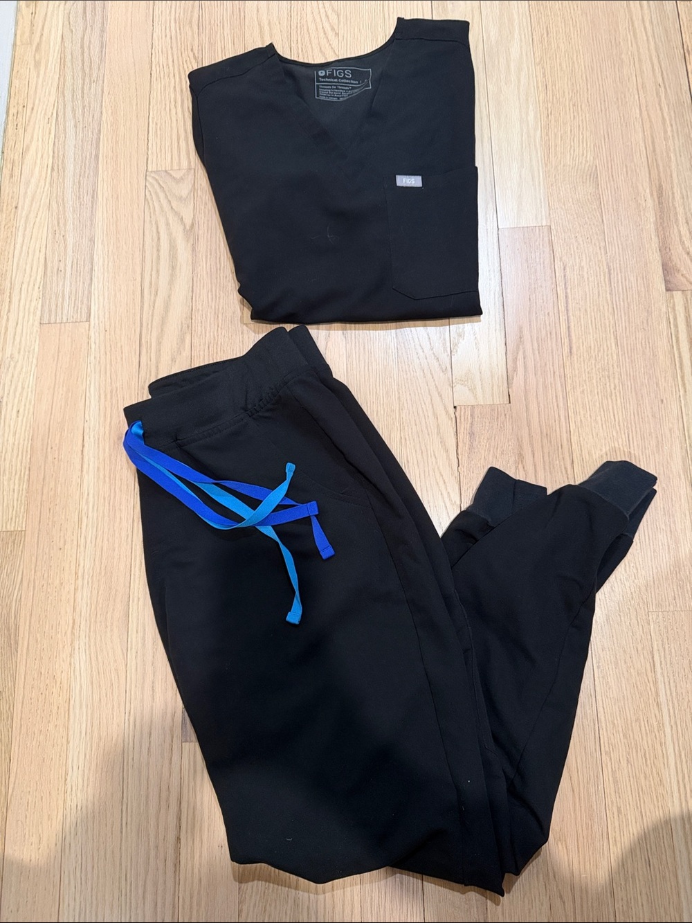 FIGS Womens Black Joggers with Blue Drawstring and Top
